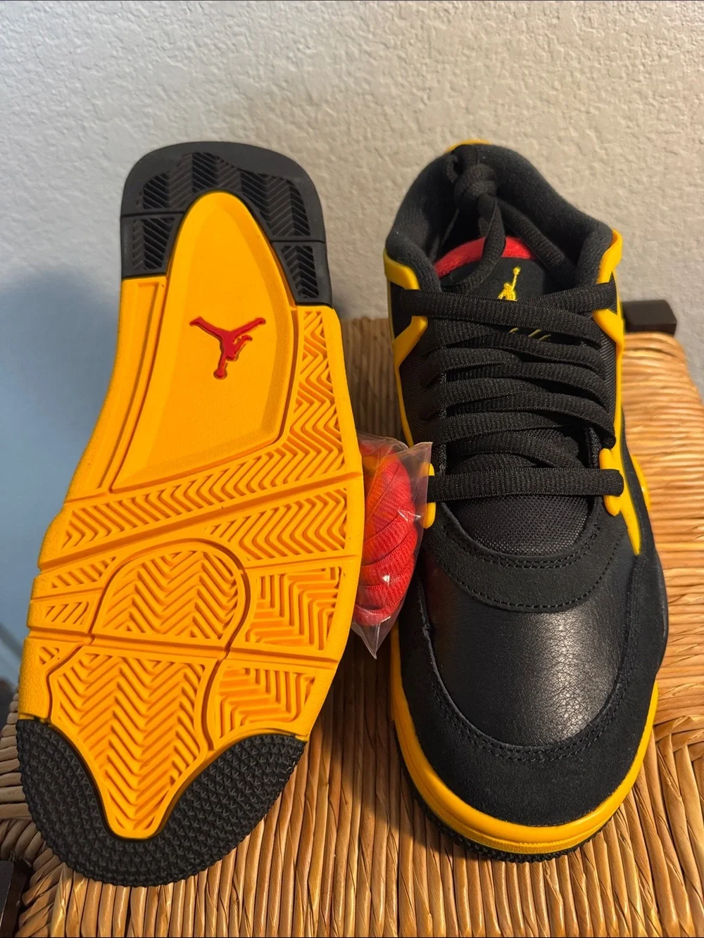 Jordan Low-Top Sneakers “Bruce Lee” in Black, Yellow & Red Accents